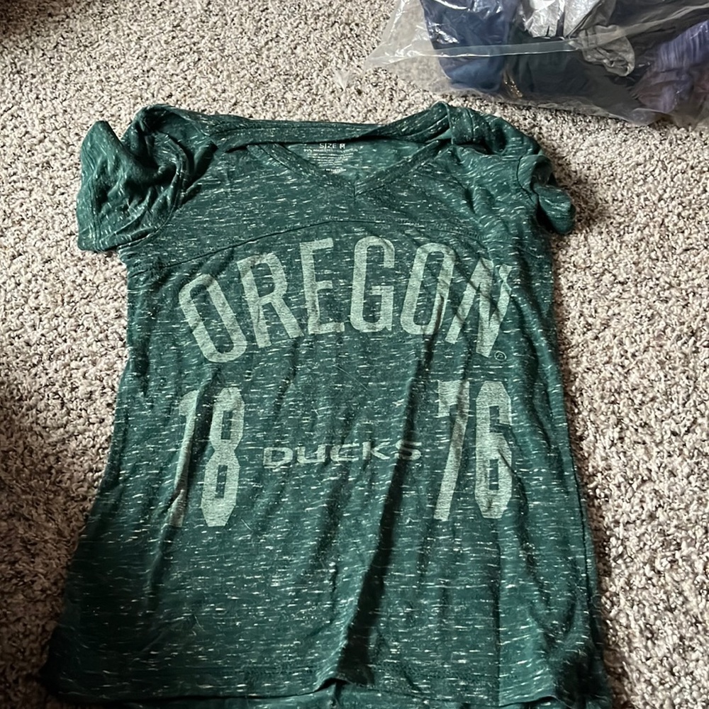 Tee shirt